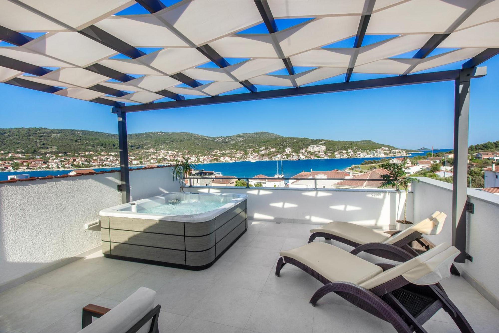 Villa Dalmatian Child With Swimming Pool, Close To The Beach Vinišće Extérieur photo