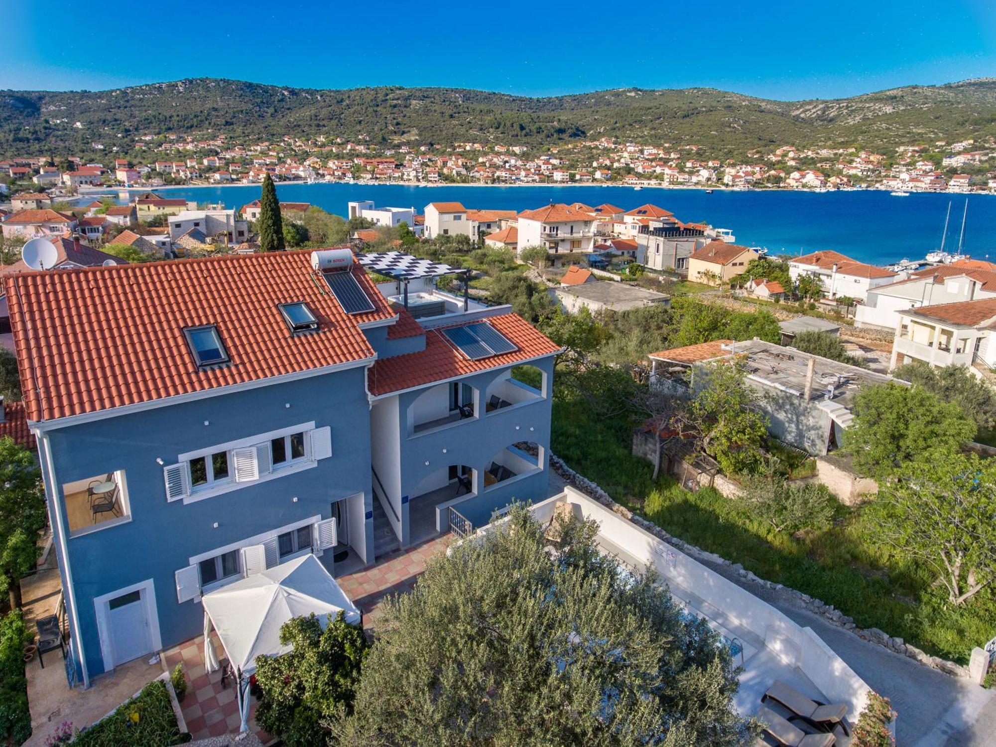 Villa Dalmatian Child With Swimming Pool, Close To The Beach Vinišće Extérieur photo
